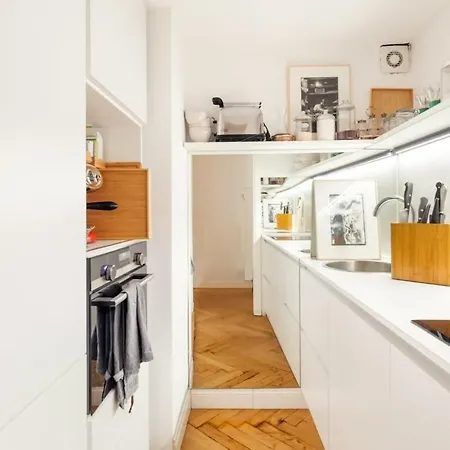 Apartment Farnese Enchanting By Romeloft