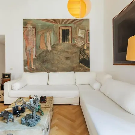 Apartment Farnese Enchanting By Romeloft